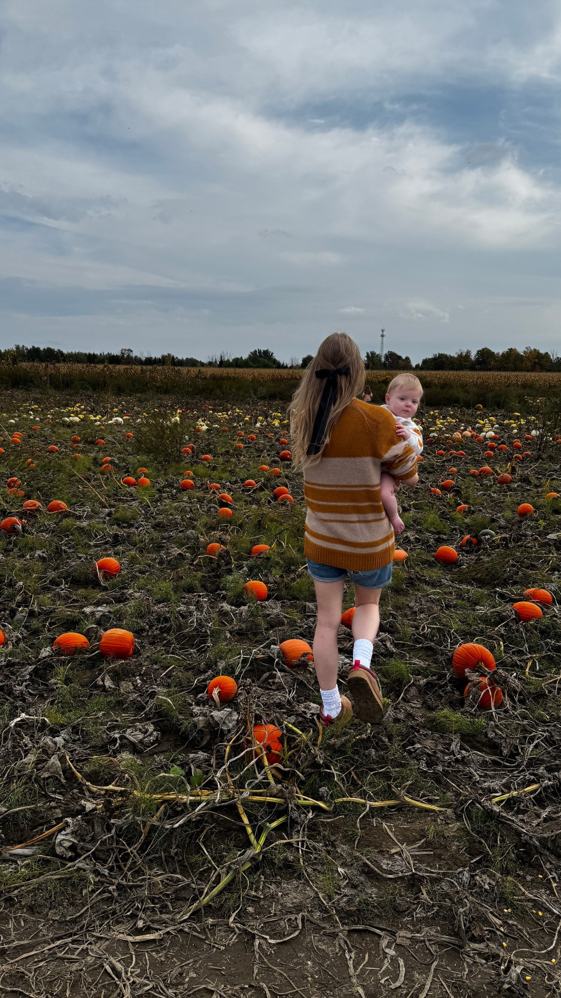 The perfect warm autumn/pumpkin patch outfit! 🎃🍂

#LTKHalloween #LTKSeasonal #LTKFindsUnder100