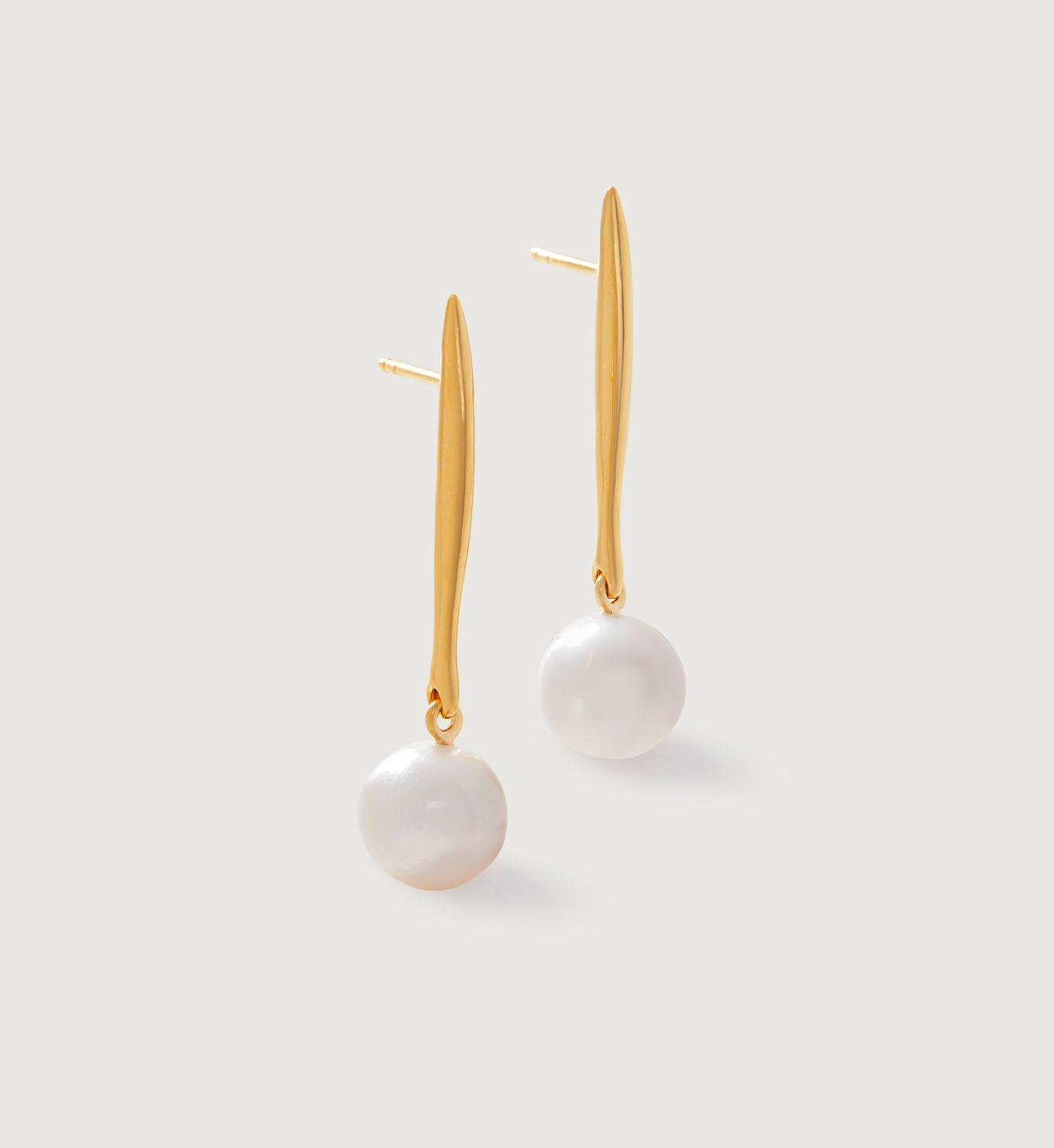 Nura Round Pearl Drop Earrings | Monica Vinader (Global)