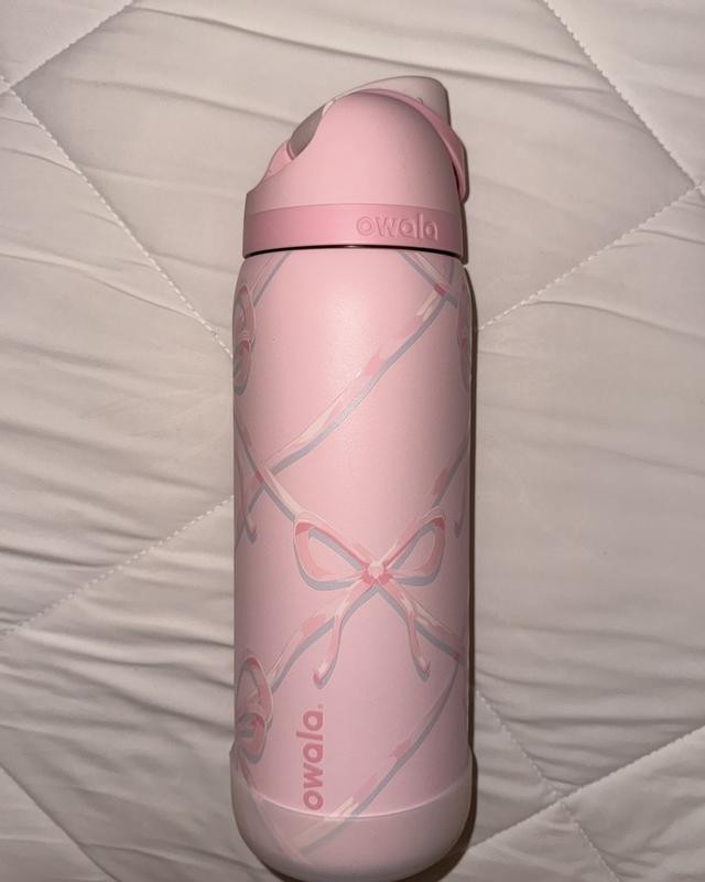 Owala 32 oz. FreeSip Stainless Steel Water Bottle - Holiday Collection | DICK'S Sporting Goods