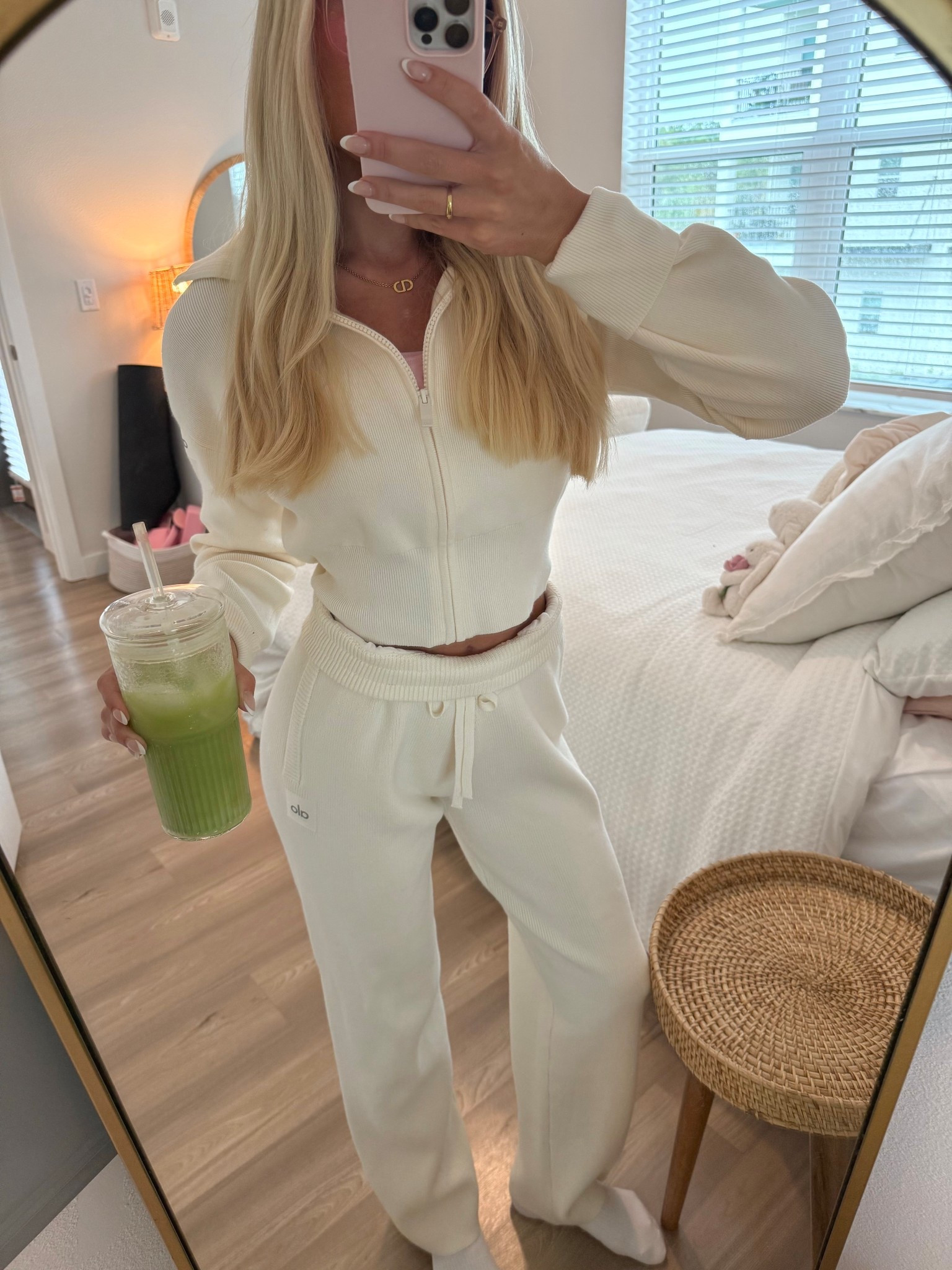 study outfit🌸🎀🤍

#LTKHome #LTKBeauty #LTKStyleTip