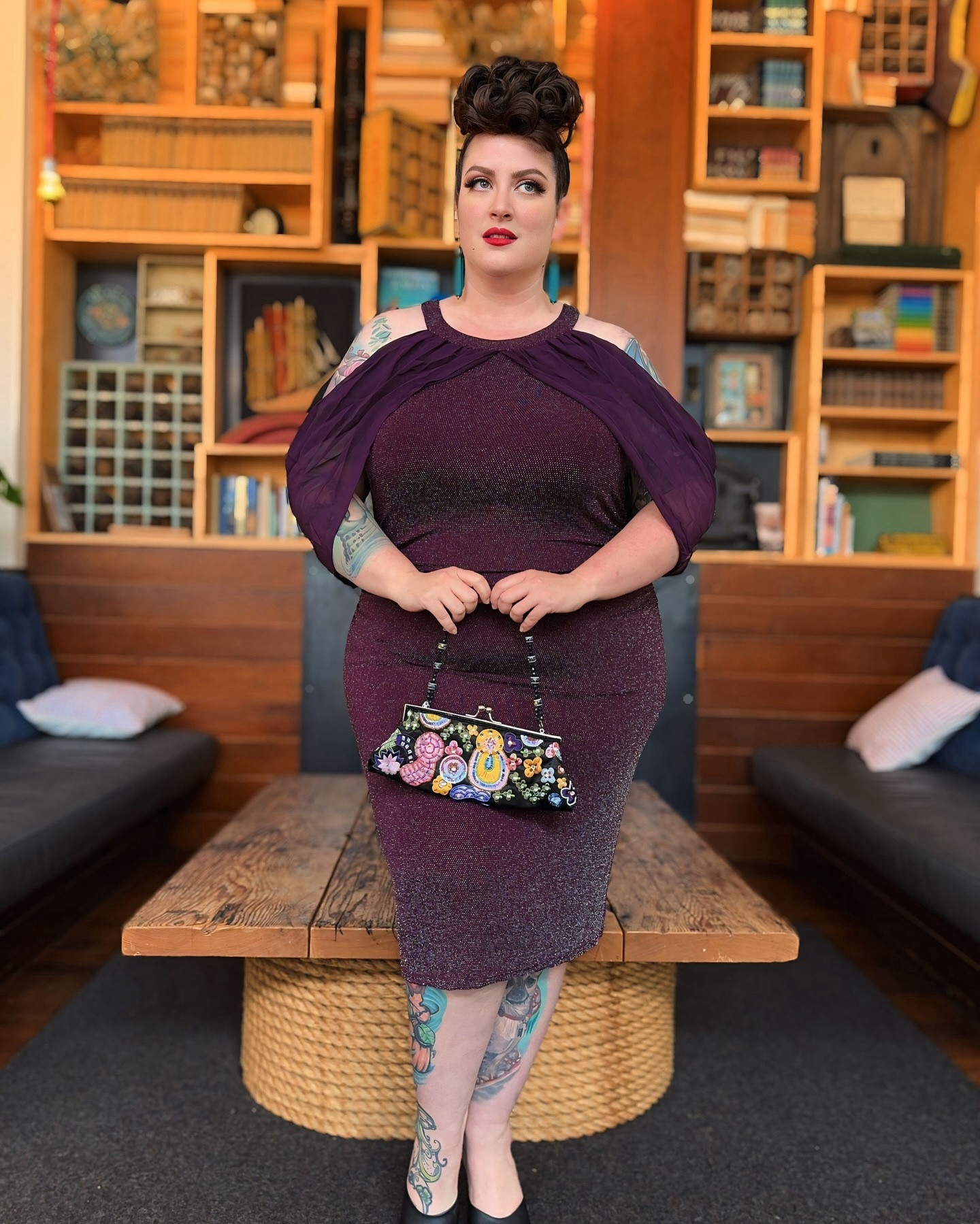 When the dress looks just as good from the back as it does from the front 👩🏻‍🍳💋🤌

Shine at your next holiday party in this @hannanikoleofficial dress ✨
Use code “SUGAR20” for 20% off your order

#hannanikole #vintageglam #holidayglam #holidaystyle #cocktaildress #vintagestyle #vintageinspired #plussizefashion #plussizestyle #bodycondress