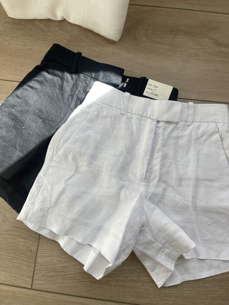 the best linen shorts from abercrombie, esp if you’re petite🤍

#LTKfindsunder100 #LTKstyletip #LTKSeasonal