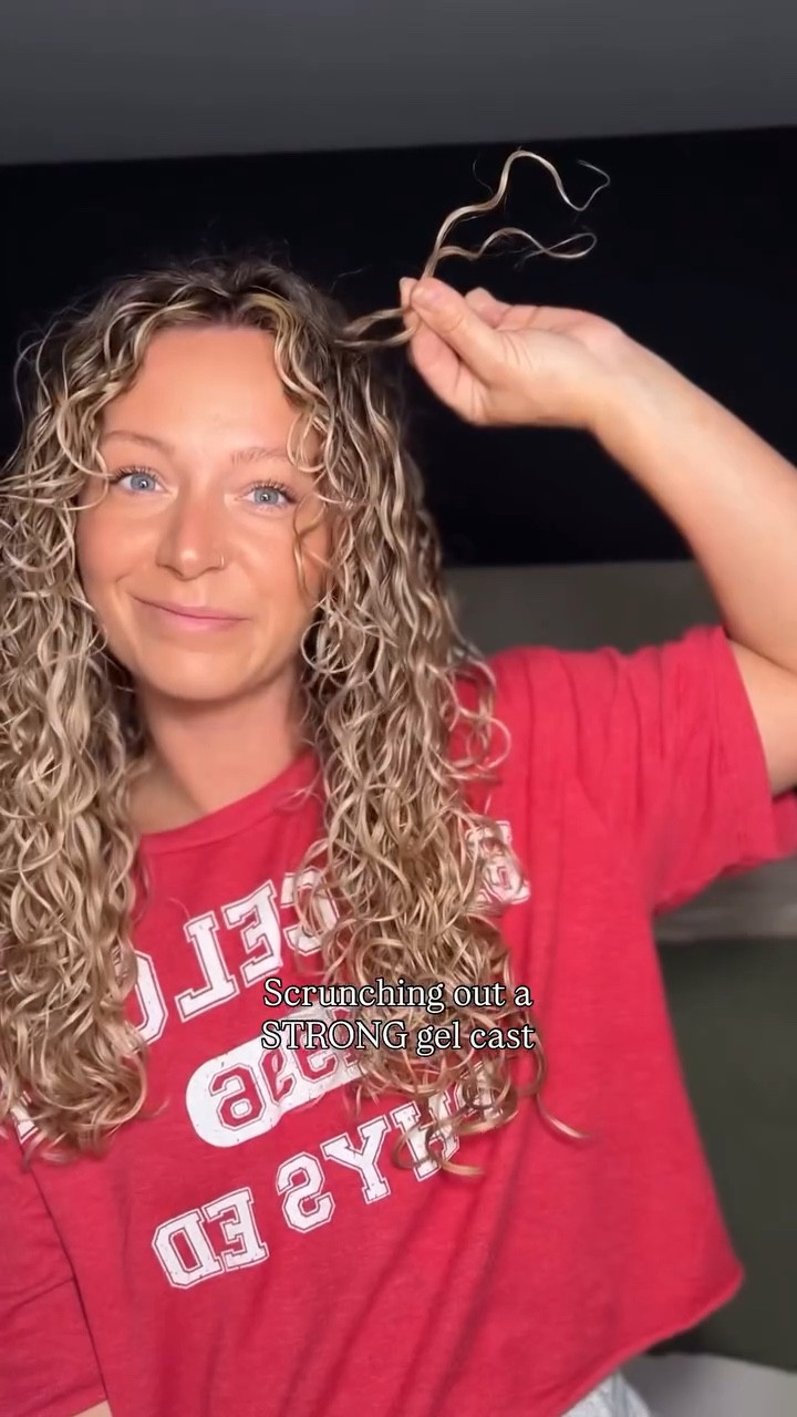 Could’ve skipped the hairspray for this one 😝

Styled with @ilovethedoux Block Party + Mousse Def. Finished with Pacifica hairspray

#hairblogger #curls #curlyhair #curlyhairstyles #curlyhaircreator