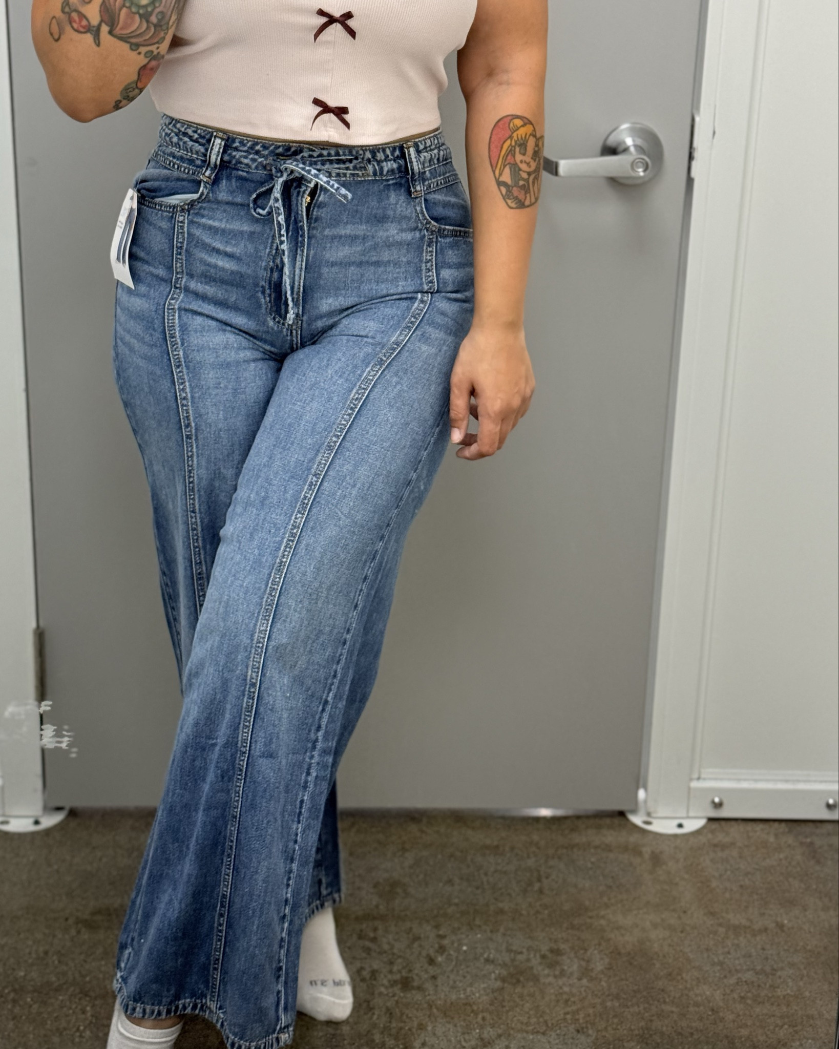 Wearing a size 8 I love these jeans. And they’re extremely stretchy and comfortable . 


#LTKFindsUnder50 #LTKSaleAlert #LTKmomlife