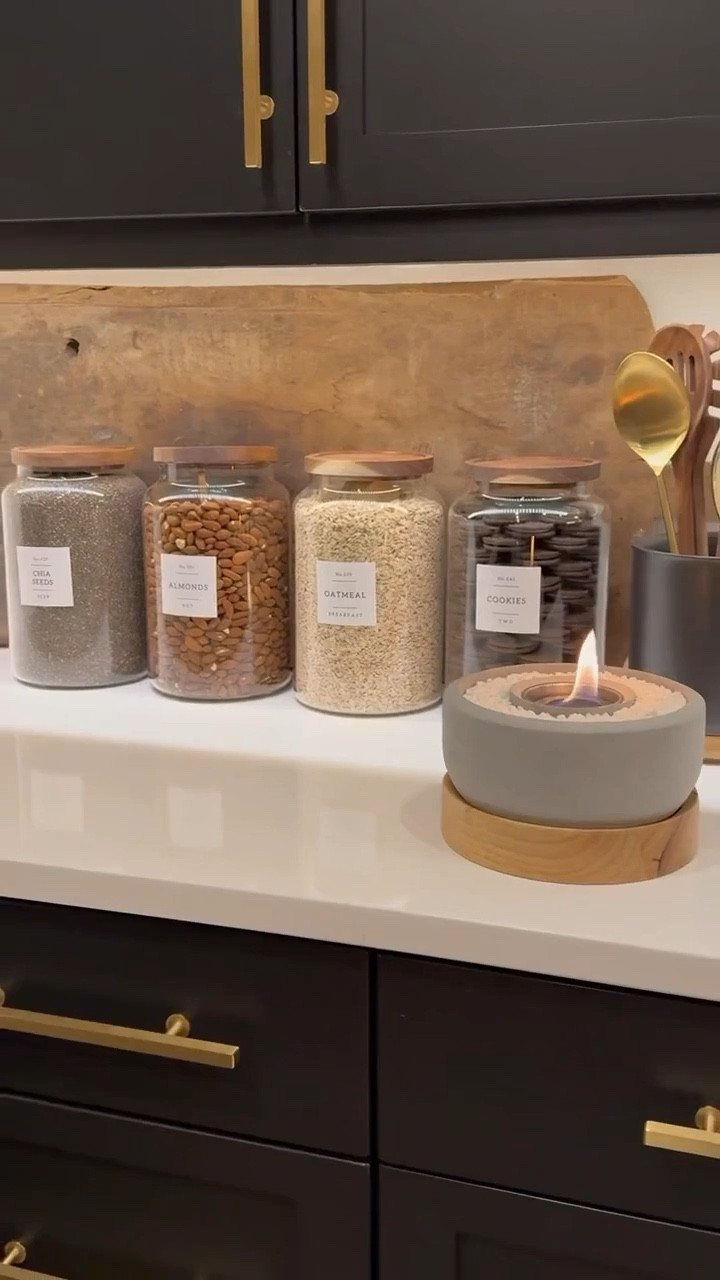 These modern glass containers are such a pantry game‑changer. Airtight lids, chic labels, and the cutest little bamboo spoon. Functional, aesthetic, and perfect for keeping everything organized.


#organizinghacks #organizingideas #organizedliving #kitchenorganization #pantrygoals #amazonfinds #amazonhome #founditonamazon #homedecor #summerthompsonstyles


#LTKdayinmylife #LTKHome #LTKvlog