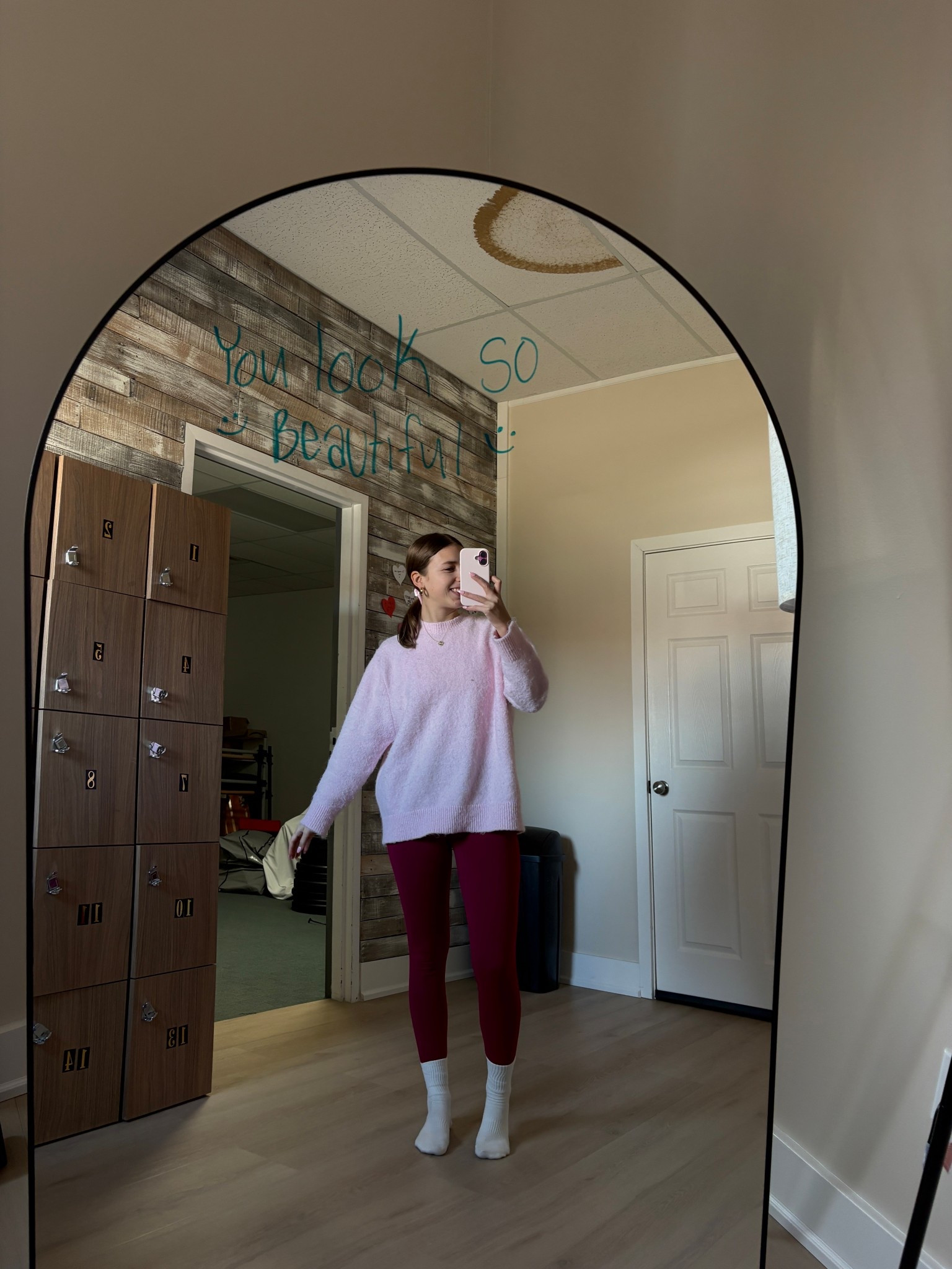 pink workout outfit 🩷