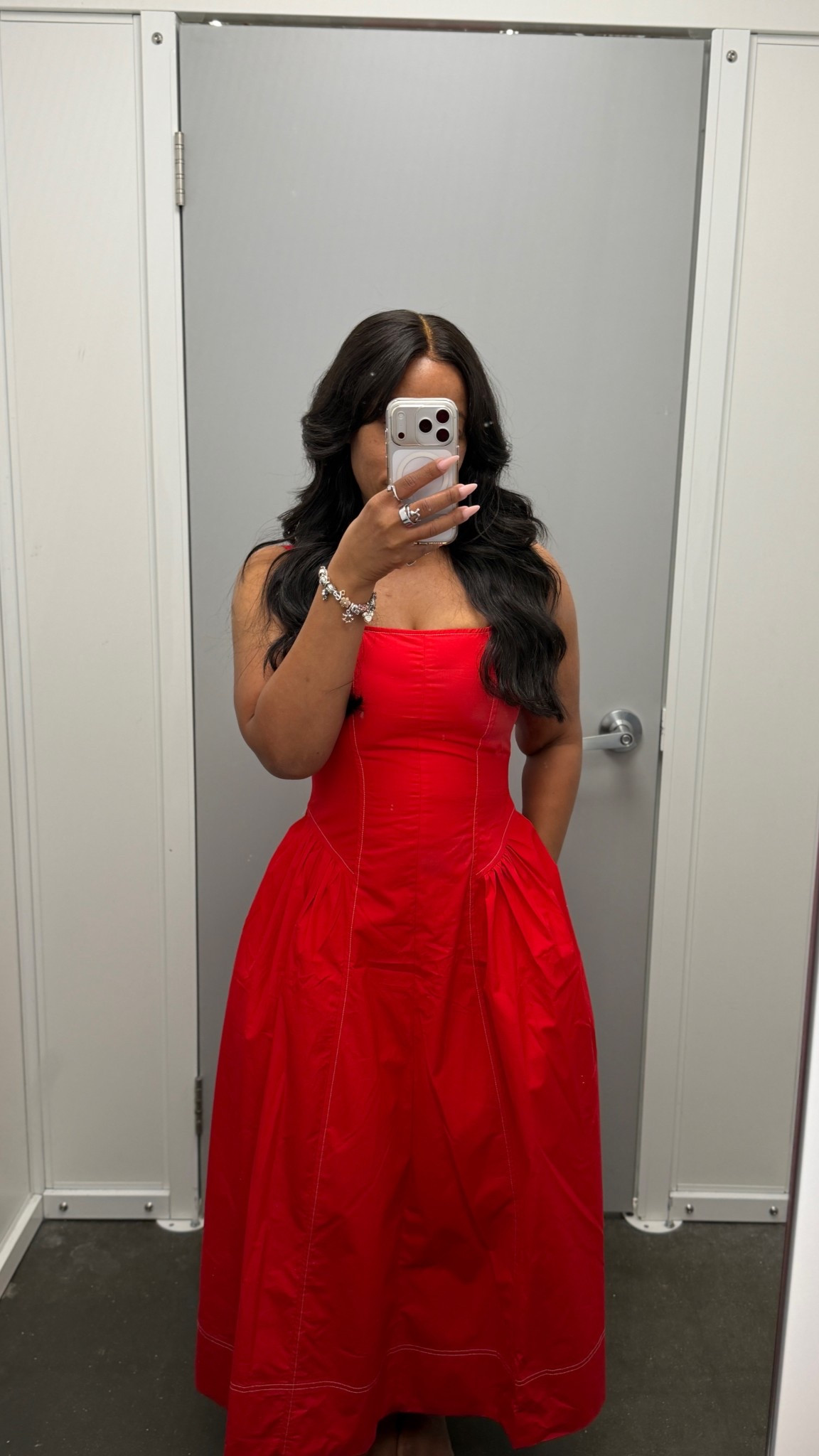 valentines outfit women

Wearing a size small in this sleeveless maxi dress! It also comes in black. The fit was good, definitely flattering in the mid area and the color is really vibrant. A cute look for valentines 

#LTKSeasonal #LTKValentine