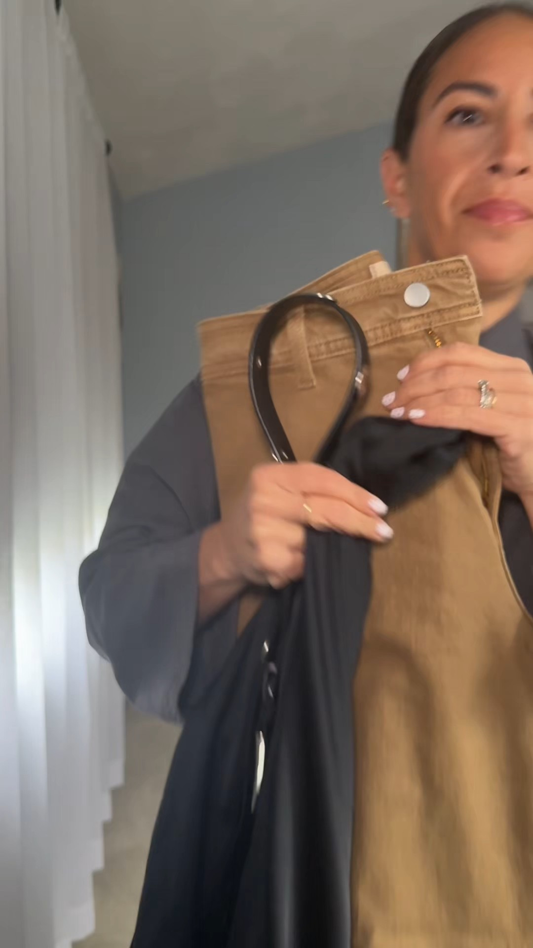 TEN days of THANKSGIVING Outfits | 
Day 8🍁 
🖤🤎Black & Brown again! I love silk tops for work or dressier nights out without going too dressy. They dress up any look and paired with the right accessories, it can easily turn your outfit into a look people are asking “where is it from?” 💁🏻‍♀️
💫Amazon- purse (linked in stories) 
💫LTK- everything else

Sizing-
Shirt- xs
Jeans- 2

#LTKmomlife #LTKHoliday #LTKWorkwear