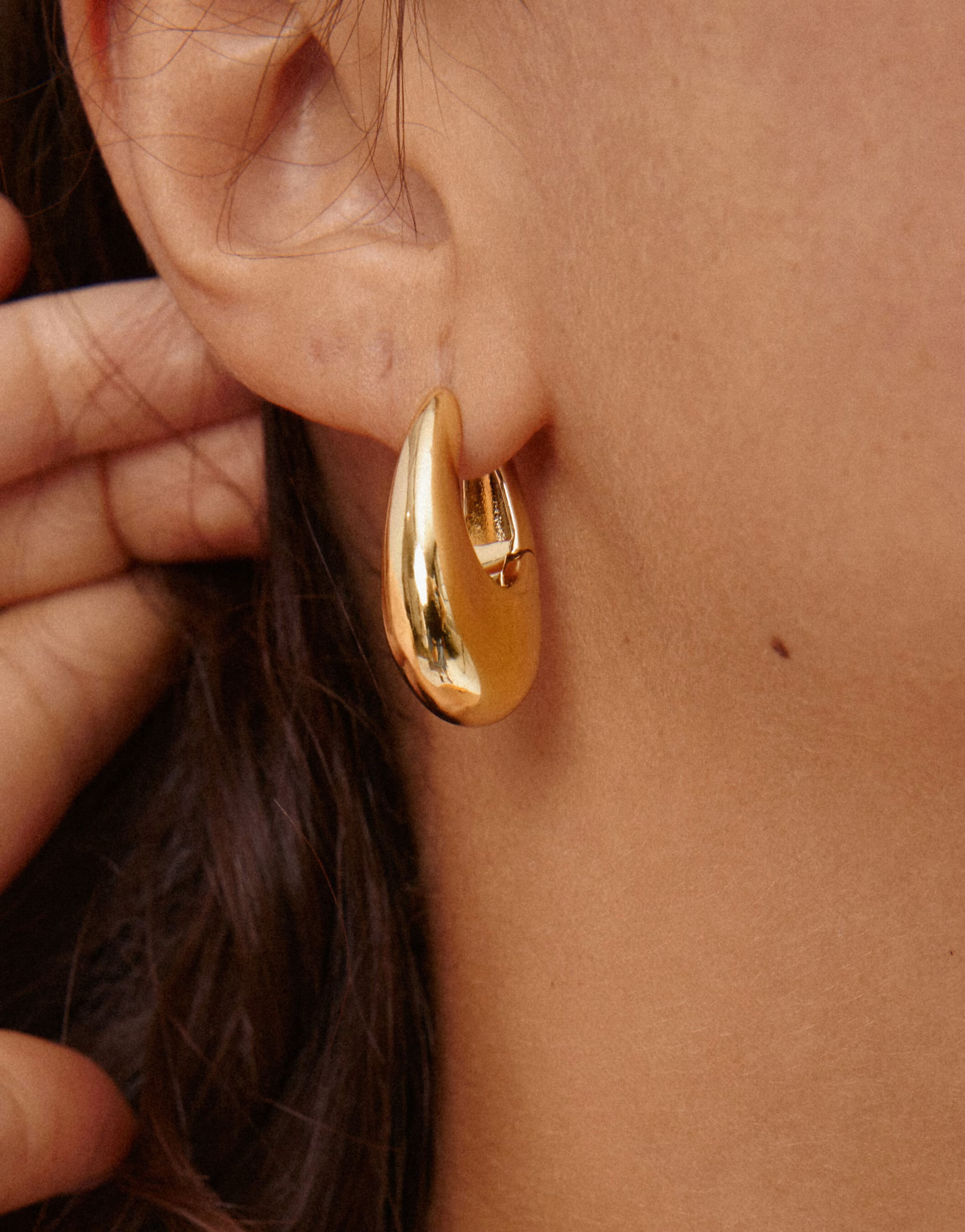 Pilgrim Autumn chunky retro hoop earrings in gold plated | ASOS | ASOS (Global)