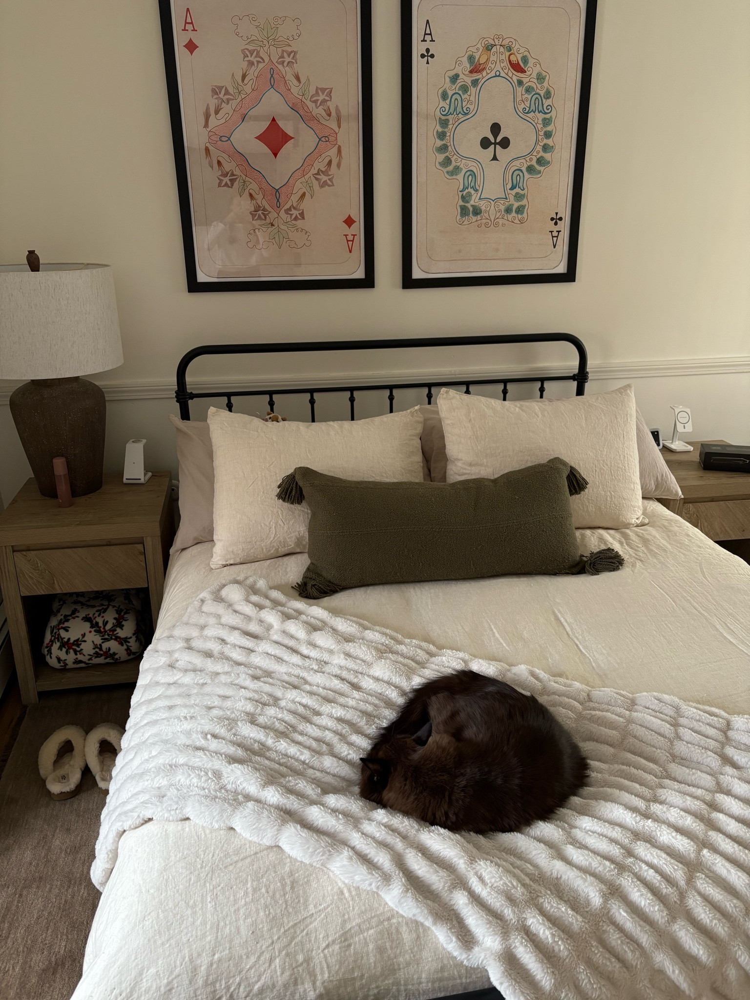 Linking all my bedding! Love this pottery barn throw



Pottery barn, bedding, home decor, Etsy, quince, Etsy

#LTKHome #LTKSeasonal #LTKMostLoved