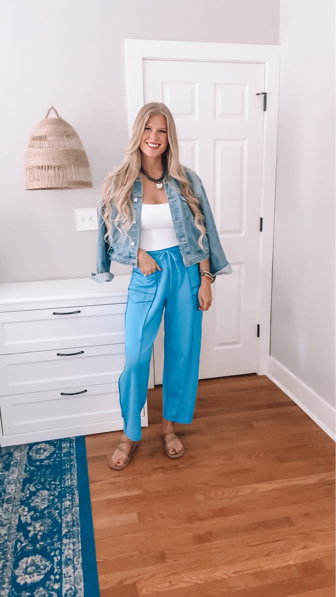 Let’s ditch those leggings ❌ I cannot recommend these pants enough! The amount of people that stopped me in the airport to ask where I got them from…

Wearing size small!

#casualoutfitideas #casualoutfits #mommusthaves

#LTKootd #LTKSaleAlert #LTKTall