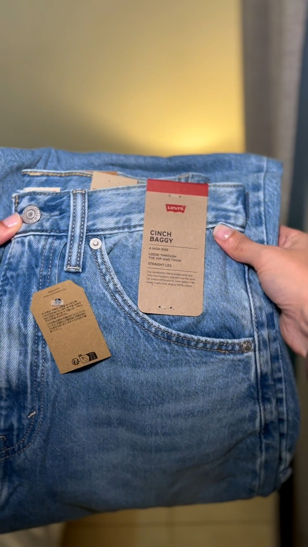 Levi's Cinch Baggy jeans #levis #cinchbaggy 

#LTKStyleTip #LTKHoliday #LTKSeasonal