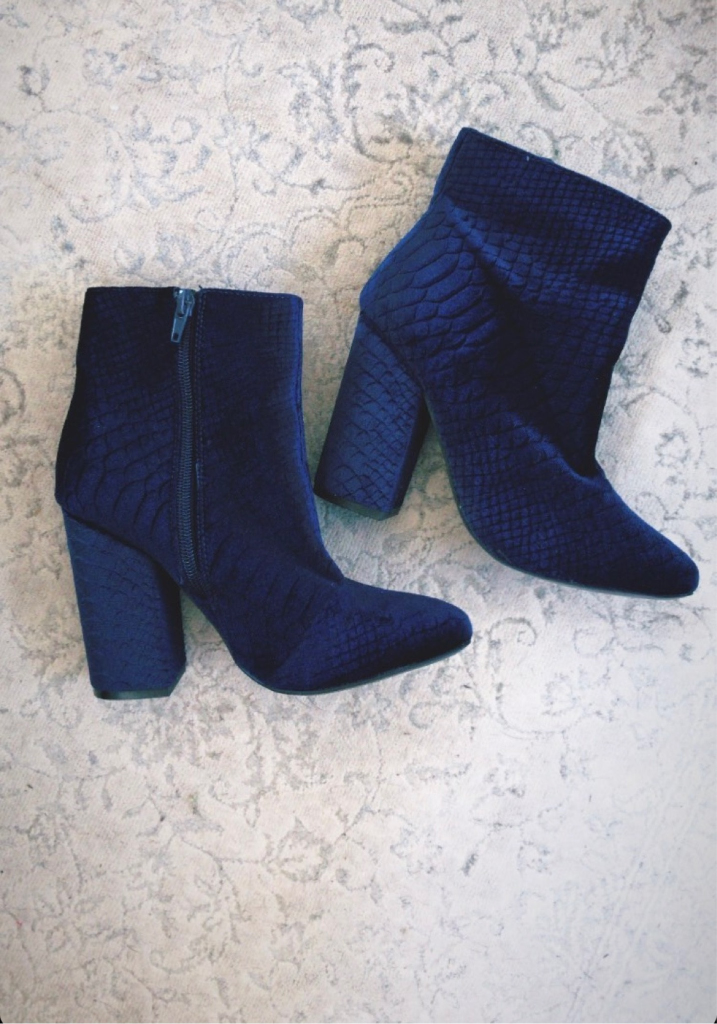 VELVET BLUE BOOTS - couldn’t find this exact pair but linked similar finds!

Boots, winter, street fashion, work wear, work wear style, business casual, stylish, booties

#LTKSeasonal #LTKunder50 #LTKunder100