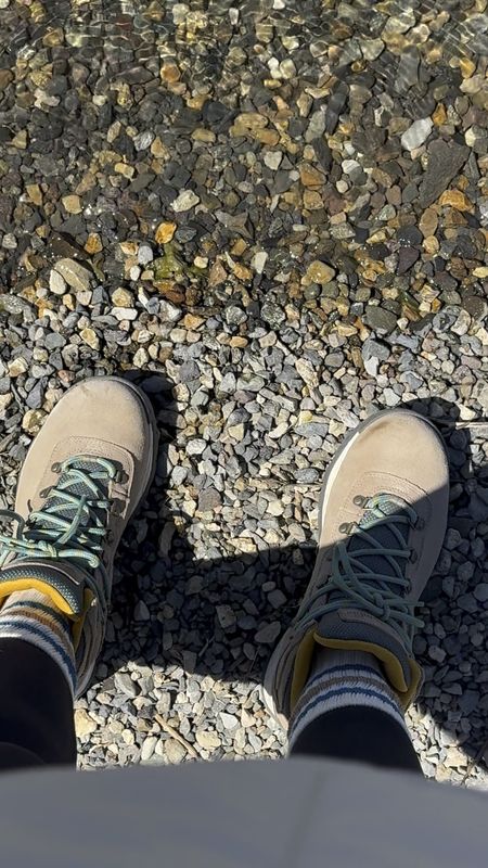 Hiking boots
Boot socks
Retro socks 