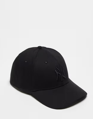 New Era NY Yankees 9forty cap in black | ASOS (Global)