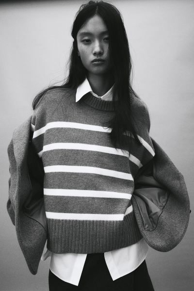 Loose-fit jumper - Dark grey/Striped - Ladies | H&M GB | H&M (UK, MY, IN, SG, PH, TW, HK)