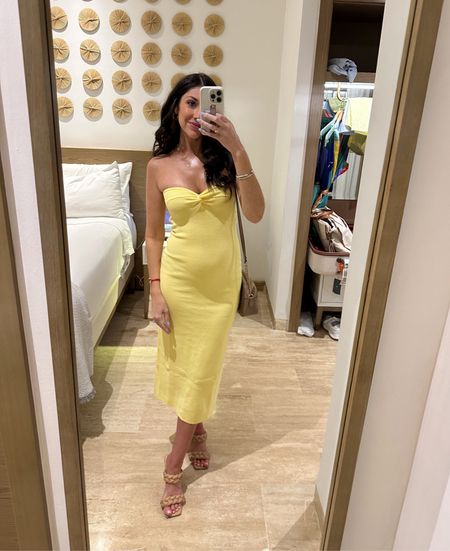 Tonight’s dinner outfit 💛 Wearing size small in the dress! 

Babymoon, resort wear, vacation outfit, beach trip, maternity, pregnancy outfit, amazon dress, dinner outfit 



#LTKbump #LTKSeasonal #LTKtravel