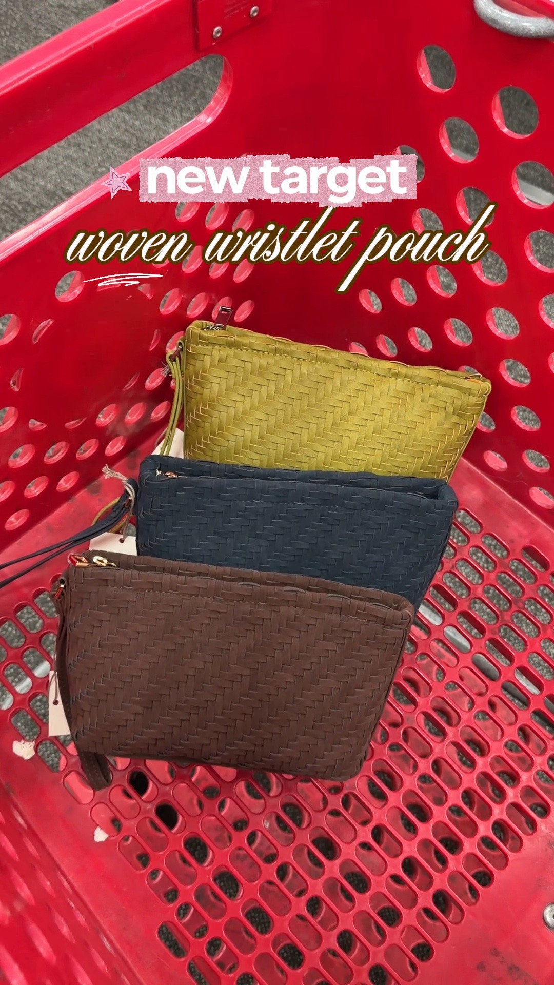 One thing about me.. i dont pass up a good wristlet! 🤭💕

#micheleonstyle #wristlets