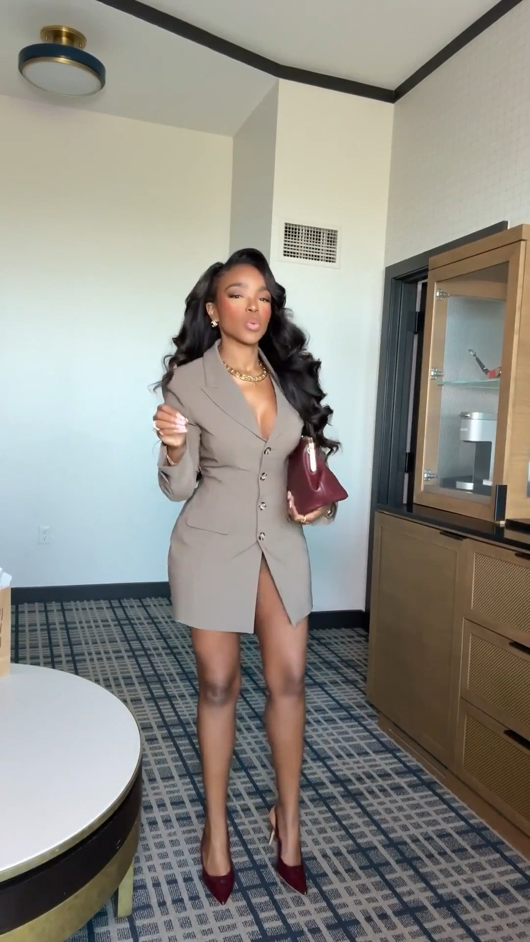 Scroll to shop this elevated black blazer dress look.

Perfect for date night, dinners, or a chic night out.

📏 Measurements: 5’4”, 140 lbs, 34D bust, 27” waist, 40” hips

Follow me on Instagram and YouTube @kirasfashionfinds
@Dynamite Clothing 

#LTKgrwm #LTKootd #LTKPetite