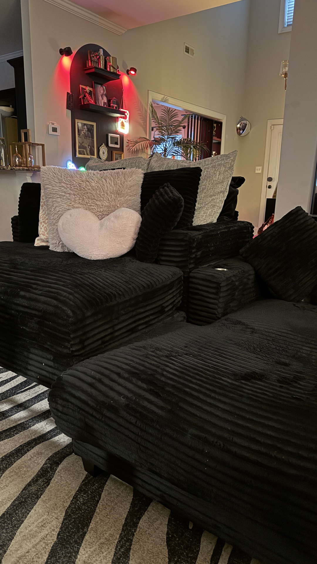 If you’ve been thinking to change your couch legs, just do it!

#LTKHome #LTKPlusSize #LTKSaleAlert