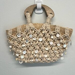 Perfect Summer Beaded/Seashell Hand/Tote Bag 🏖️🌊☀️🐚 | Poshmark