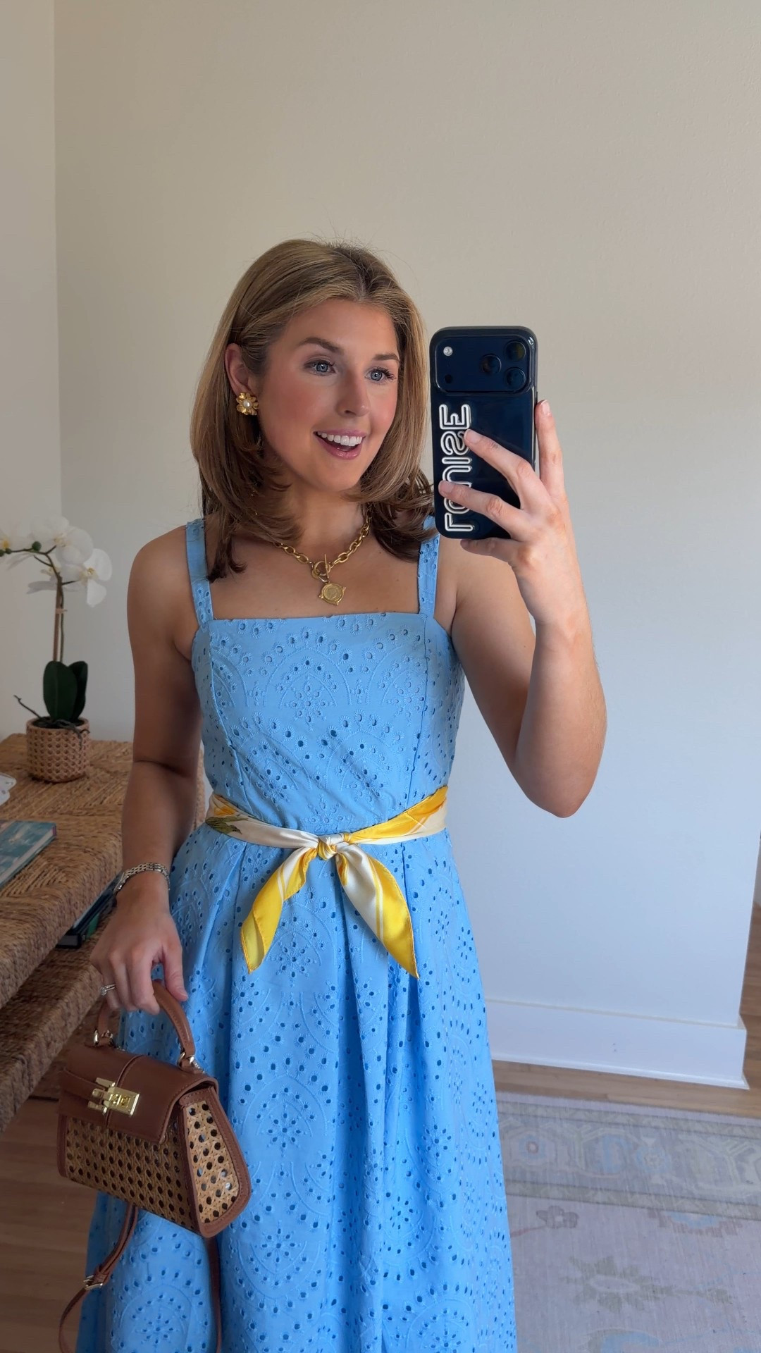 Easy spring outfit idea! Wearing a S 