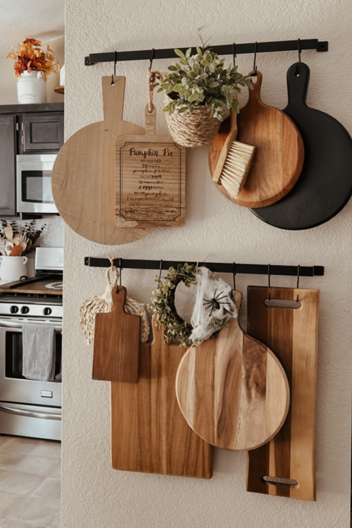 Cutting Board Gallery #target #hobbylobby #amazonfinds #targetfinds #homedecor #kitchengallery #kitchendecor #wallart #targetfinds #cuttingboards #charcuterie #cheeseboards