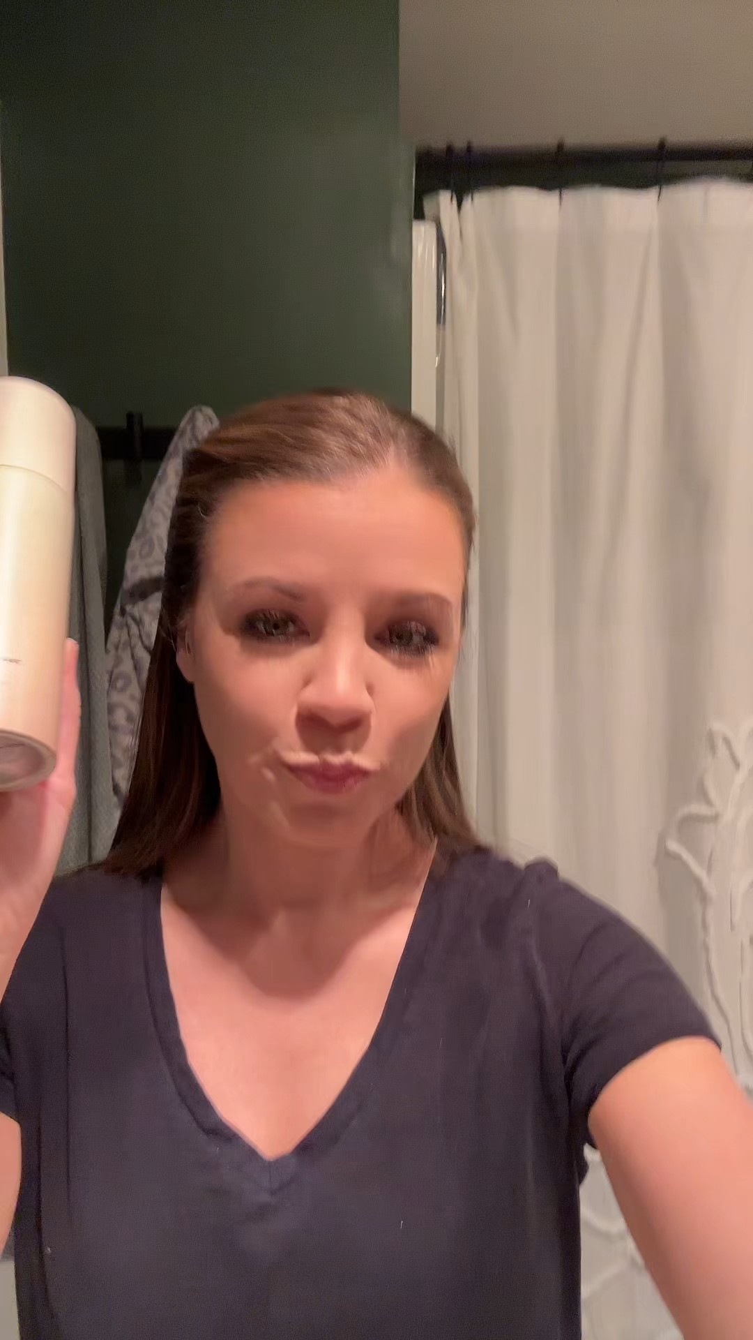 Stunner of a setting spray from #lauramercier 🤍

#settingspray #beautytips #agingskin #makeuptips

#LTKOver40 #LTKBeauty #LTKgrwm