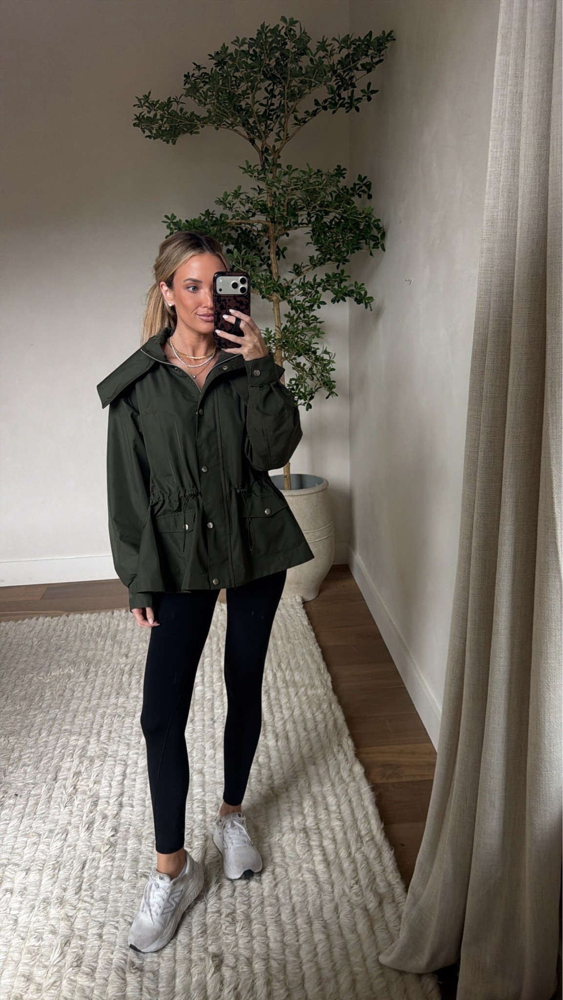 Todays look 🫶 wearing an xs in the jacket and xs regular in the leggings

#LTKgrwm #LTKootd #LTKfitnessgoals