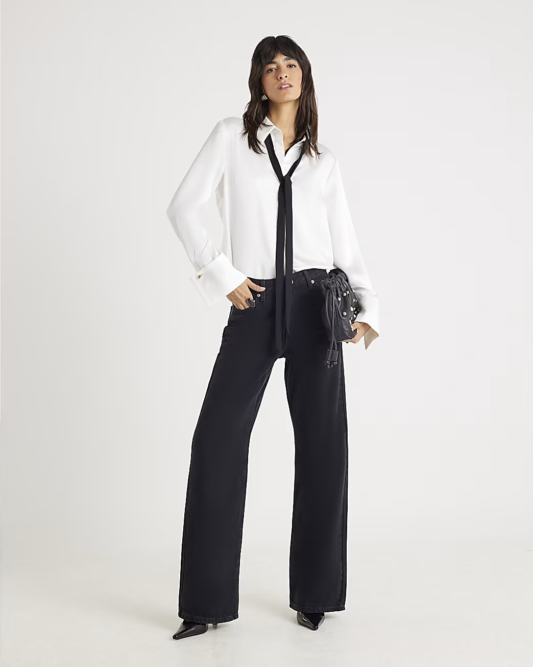 Black High Rise Relaxed Straight Leg Jeans | River Island UK & IE