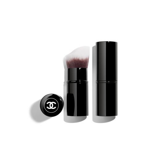 CHANEL LES PINCEAUX DE CHANEL Retractable Foundation Brush N°103 | Chanel, Inc. (US)
