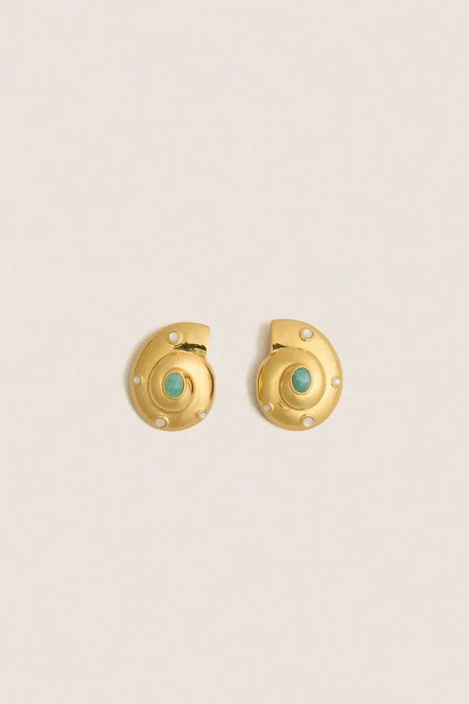 Gold Nautilus Stud Earrings | Tuckernuck (US)