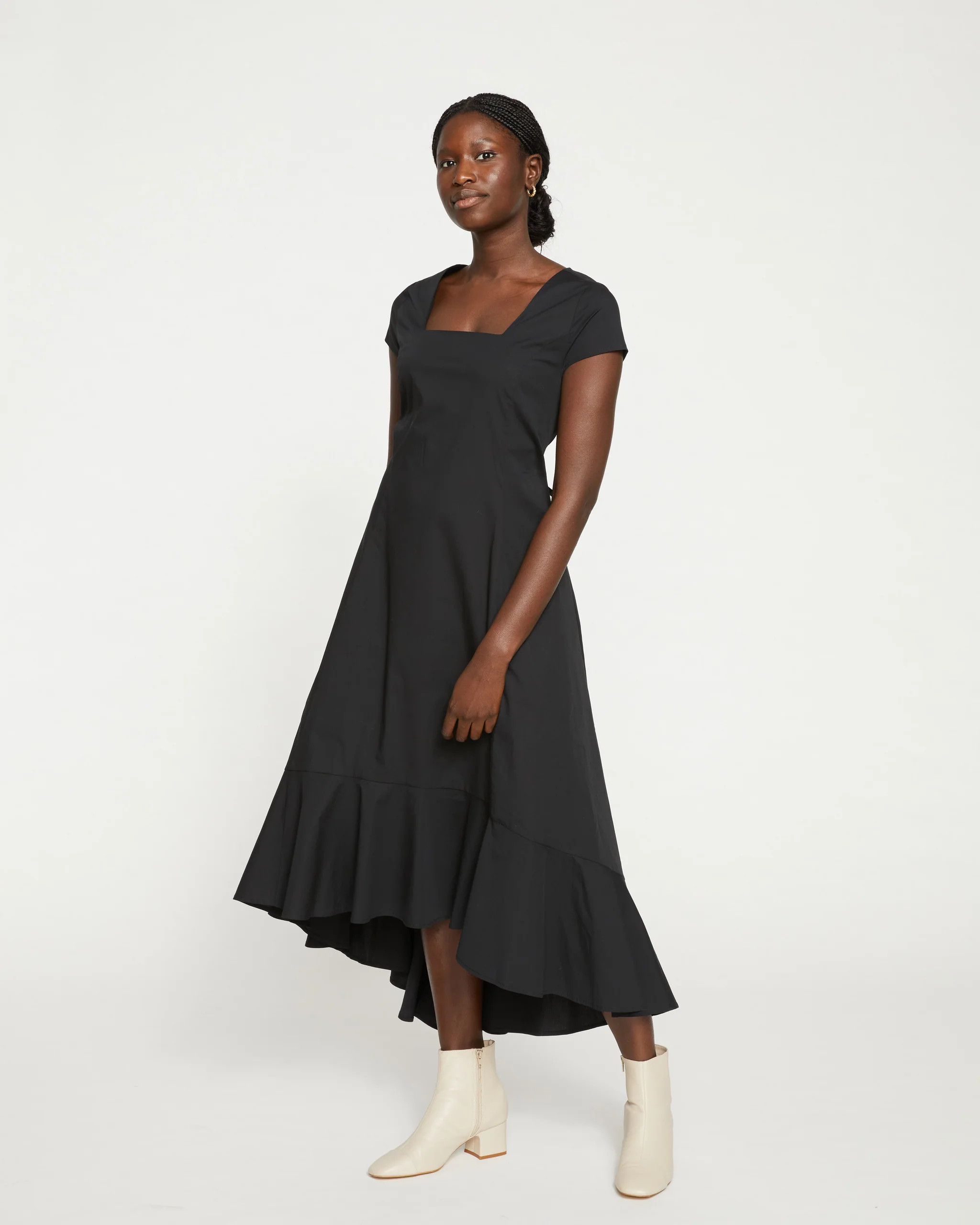 Jenna Stretch Poplin Flounce Dress - Black | Universal Standard