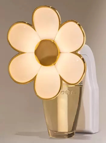 Daisy Nightlight


Wallflowers Fragrance Plug | Bath & Body Works