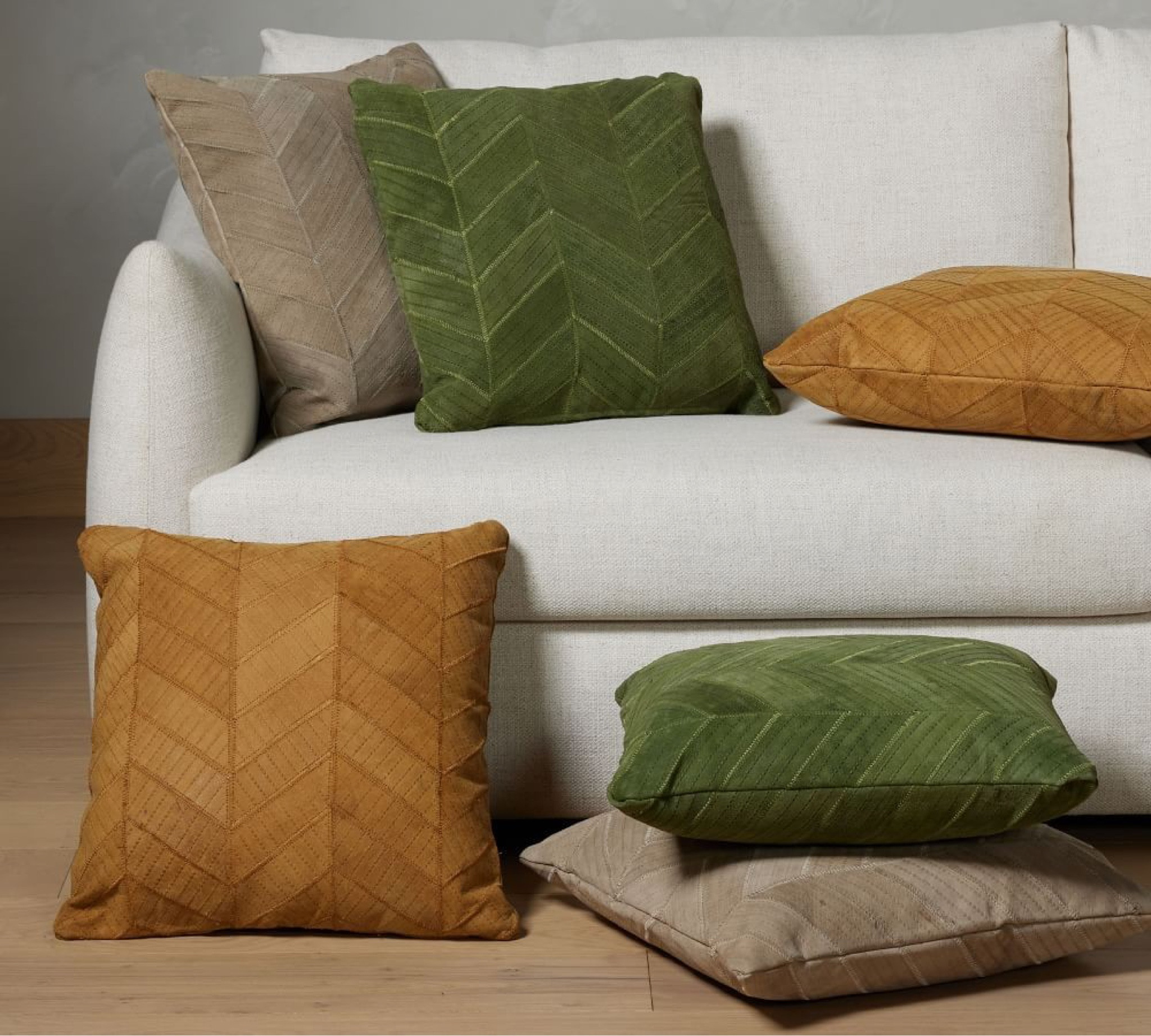 Let’s get cozy for the “chilling” nights ahead! Shop our Fall favorites to make your home feel like the “ber” months are upon us! 🍃

#LTKHoliday #LTKhome #LTKSeasonal