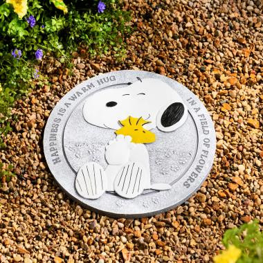 The Snoopy And Woodstock Stepping Stone - Hammacher Schlemmer | Hammacher Schlemmer