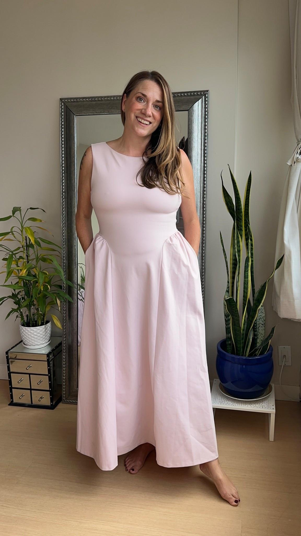 Pretty and pink! This dress is so comfortable with pockets! I’m in the large. Comes in black and brown as well. #fallweddingguestdress