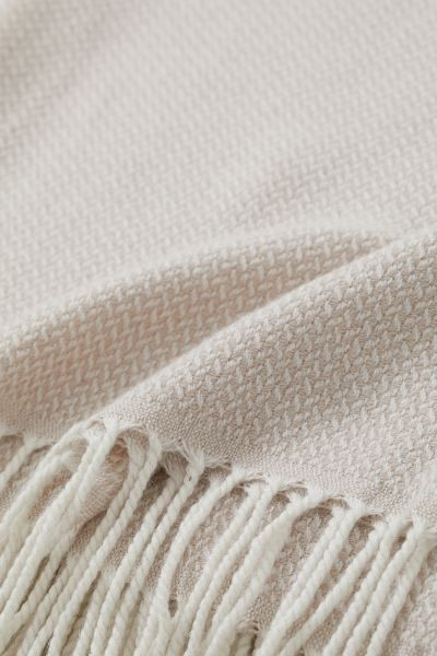 Jacquard-weave blanket | H&M (UK, MY, IN, SG, PH, TW, HK)