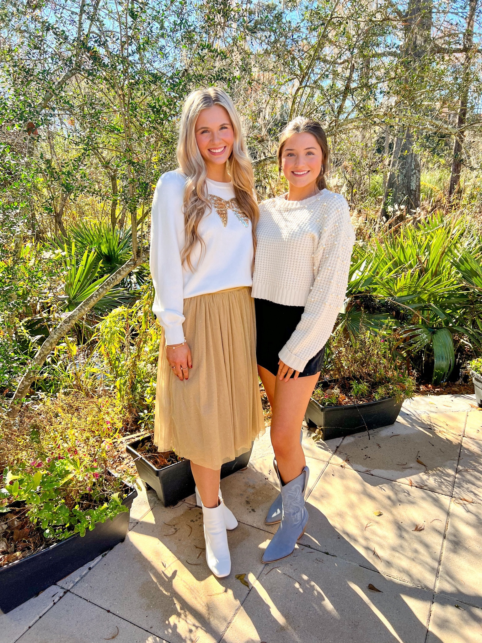 sparkles and gold… every girls dream🫶🏼🥳🤩💗
☆Size small in top and bottom!

#LTKstyletip #LTKfindsunder100 #LTKsalealert