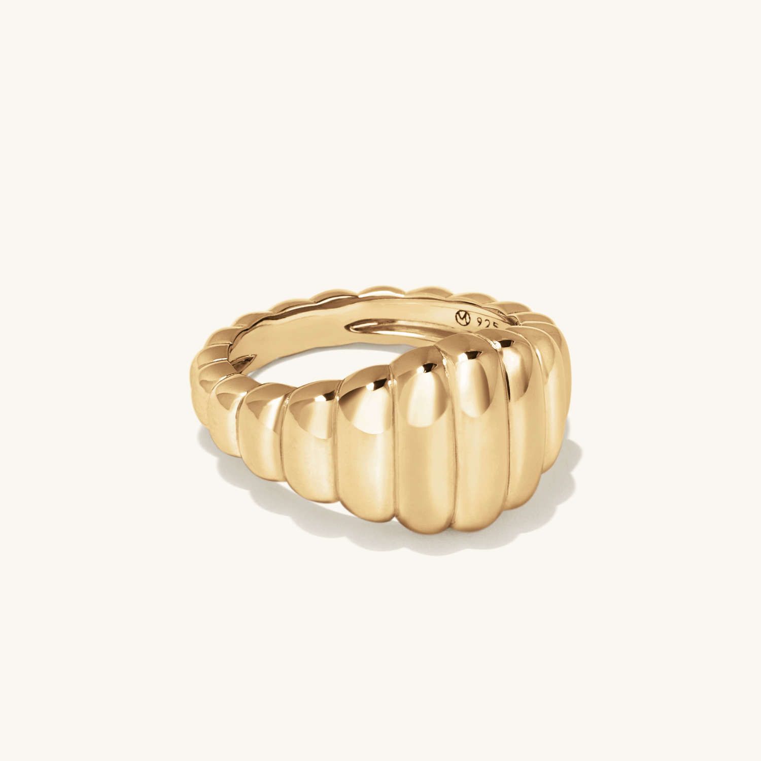 Charlotte Bold Signet Ring: Handcrafted in 18k Gold Vermeil | Mejuri | Mejuri (Global)