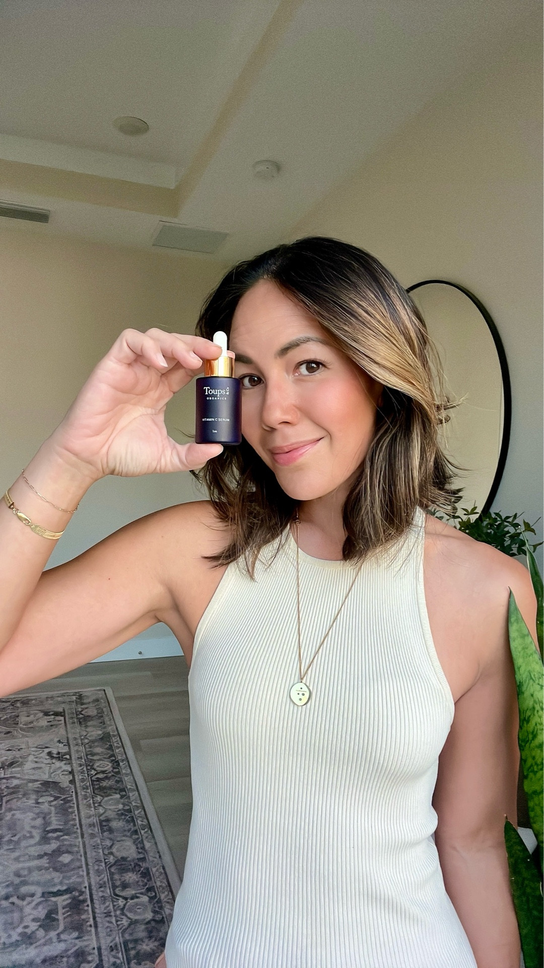 𝙊𝙣 𝙖 𝙬𝙝𝙤𝙡𝙚-𝙛𝙤𝙤𝙙𝙨 𝙙𝙞𝙚𝙩? 𝙔𝙤𝙪𝙧 𝙨𝙠𝙞𝙣 𝙨𝙝𝙤𝙪𝙡𝙙 𝙗𝙚 𝙩𝙤𝙤 ✨🍊 Toups & Co just launched their Vitamin C serum, and the timing couldn’t be better — cooler weather always leaves my skin looking a little dull, and vitamin C is the quickest way to bring that radiance back.💫

This formula is crafted with organic, whole-food ingredients and gives that instant glow my skin needs in the mornings… If your complexion could use a little boost right now, this is a beautiful step to add to your routine.🌟

#LTKselfcare #LTKmorningroutine #LTKBeauty