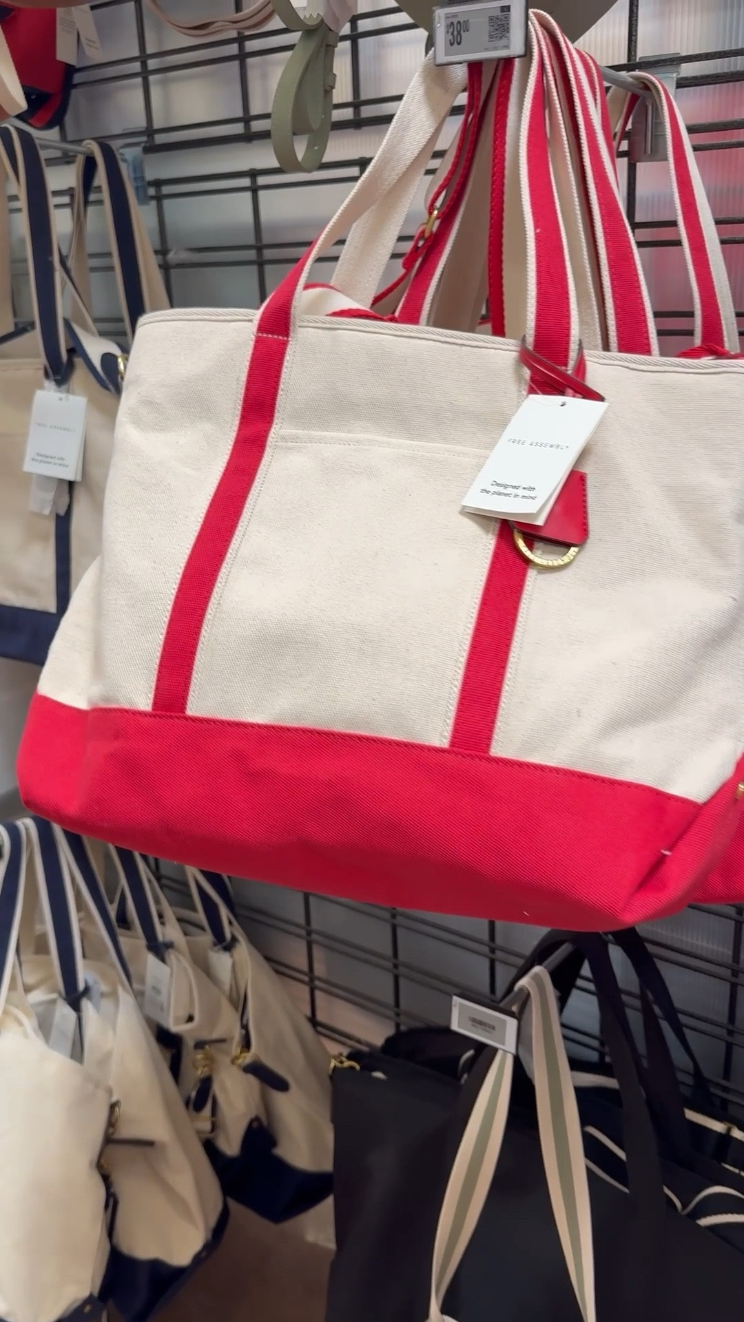 Canvas bags for cute overnight bags, spring vacation bag, spring accessories 

#LTKootd #LTKdayinmylife #LTKSeasonal