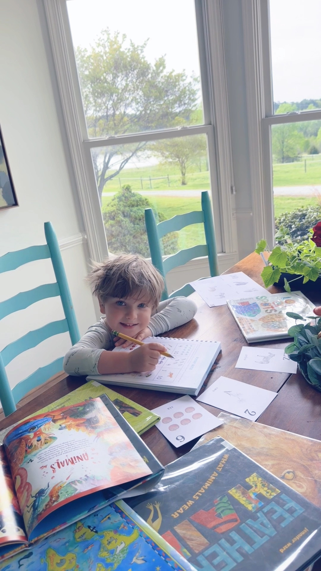 Sweet little homeschool preschool mornings like this 🍎