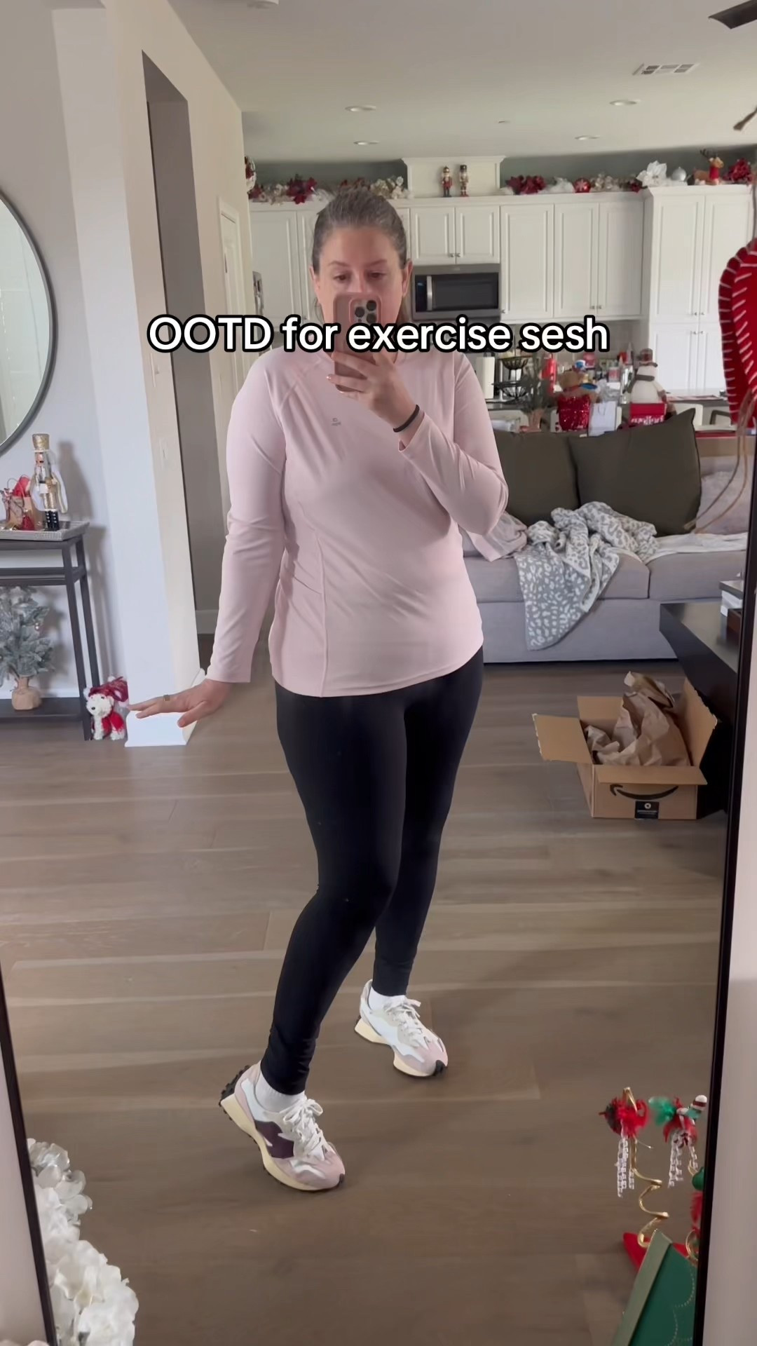 Sporting all my favorites for today's walk and exercise sesh
@IUGA Yoga Official top
@Colorfulkoala Shop leggings
@New Balance 327s tennis shoes #OOTD #walkingfit #exercisefit #midsizefashion


#LTKootd #LTKActive #LTKMidsize