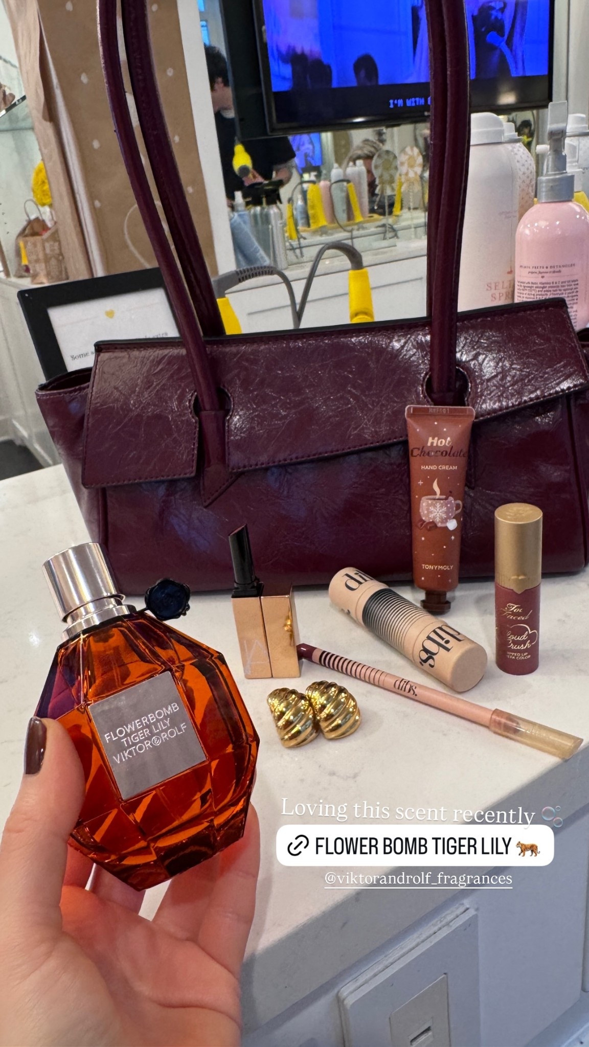 Loving this scent recently 🫧 @viktorandrolf_fragrances