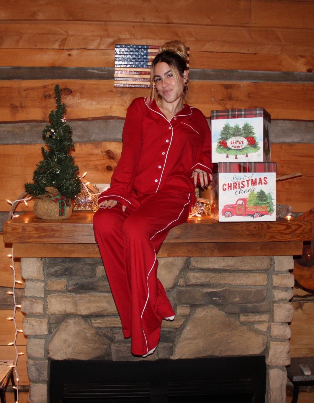 Just elfin’ around 🎄🎁 I’m wearing XS in top and bottom! 

#LTKSeasonal #LTKHoliday #LTKGiftGuide
