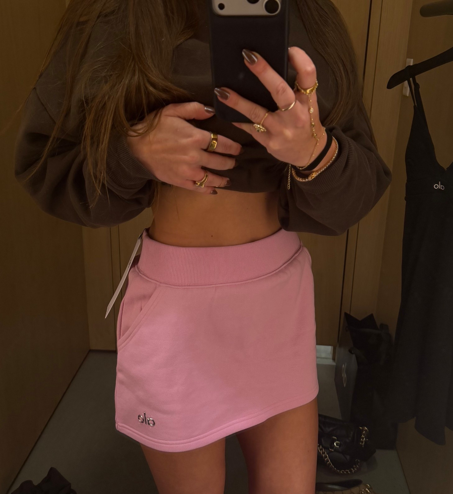 Alo skirt, same material as their sweatshirts and sweatpants! Size S fit perfect

#LTKfitnessgoals #LTKValentine #LTKActive