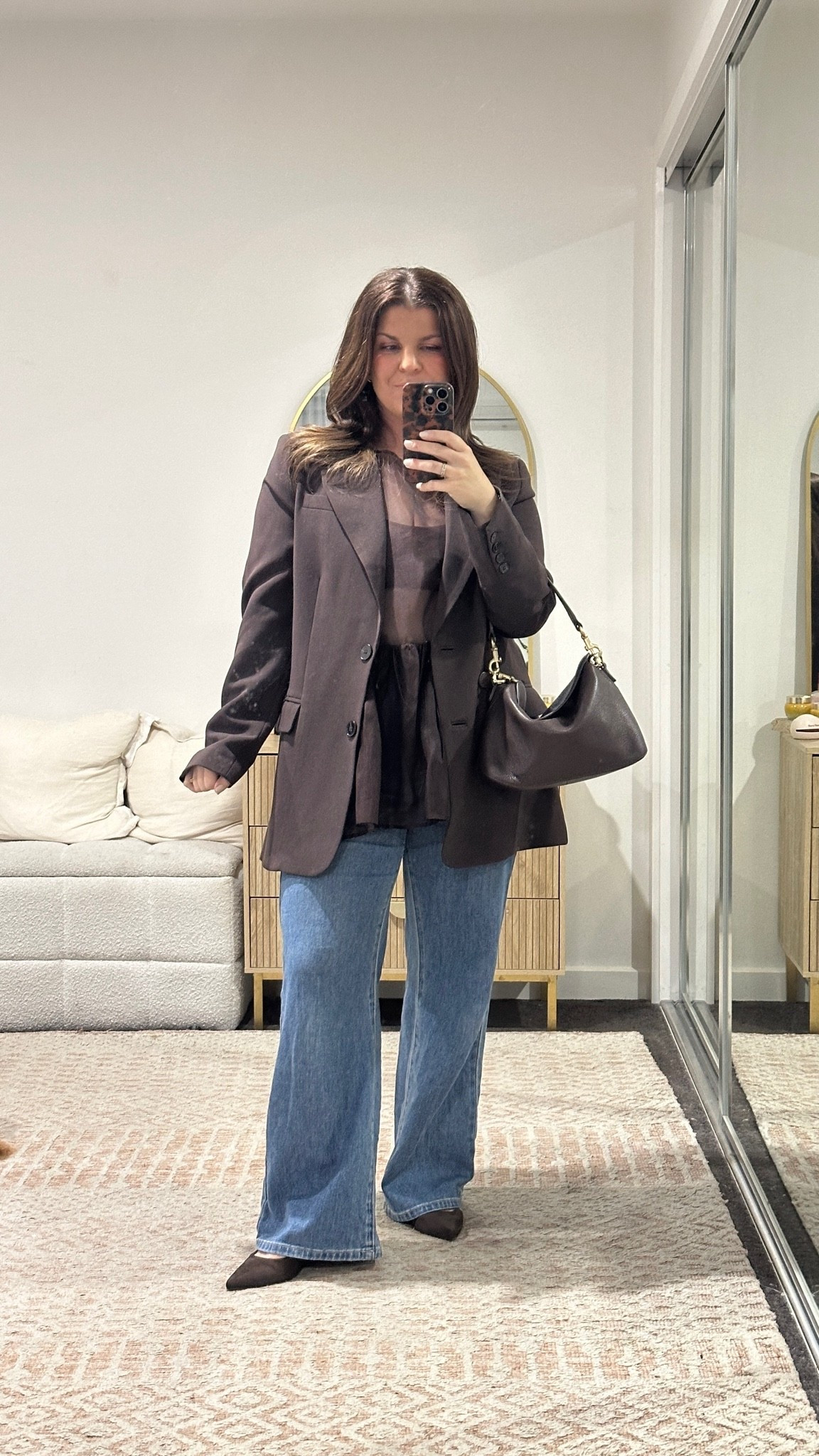 Can’t go wrong with a @DISSH blazer. 
Wearing size 8 in the blazer and top. 
Jeans are Feather and Noise so I’ve linked some similar styles.

#LTKaustralia #LTKautumn #LTKstyletip