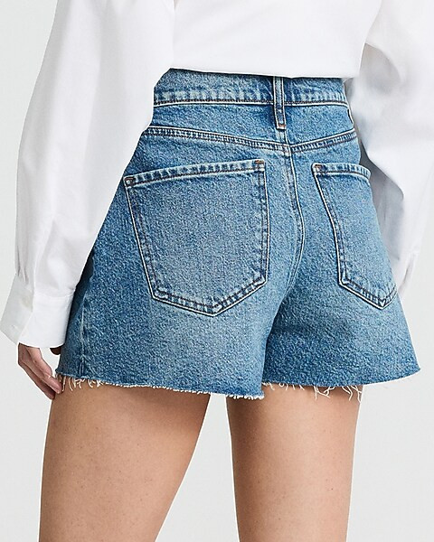 High Waisted Medium Wash 50/50 Rigid Stretch Mom Jean Shorts | Express