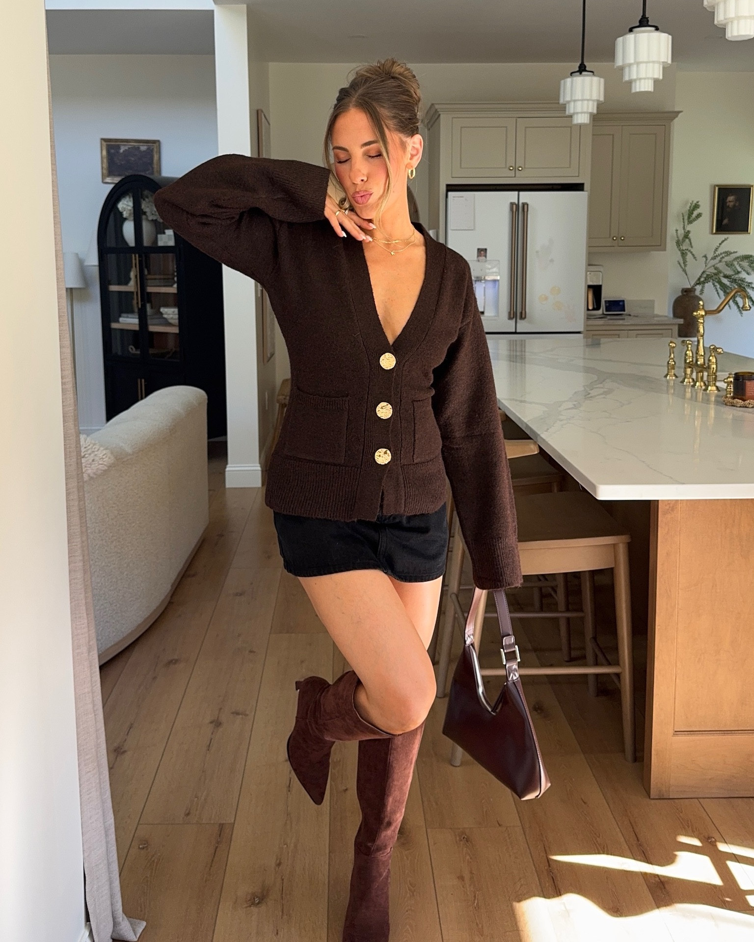 The perfect date night outfit! ✨😘

#showpo #datenightoutfit #holidaypartyoutfit #ootd #winteroutfitinspo #classydatenight

#LTKselfcare #LTKgrwm #LTKootd